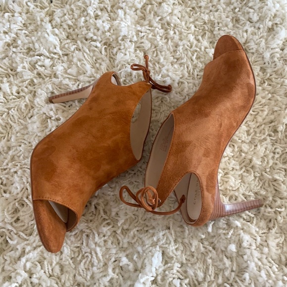 Cole Haan Emmett Bootie Shoe - Picture 2 of 7